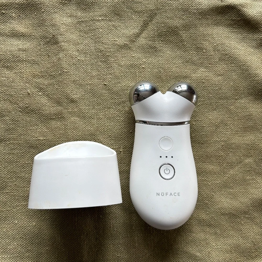 NuFACE Trinity - Picture 2 of 3